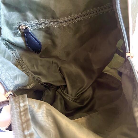 Paravel Fold-Up Backpack Green Nylon Lightweight Packable Adjustable Straps - Picture 11 of 12